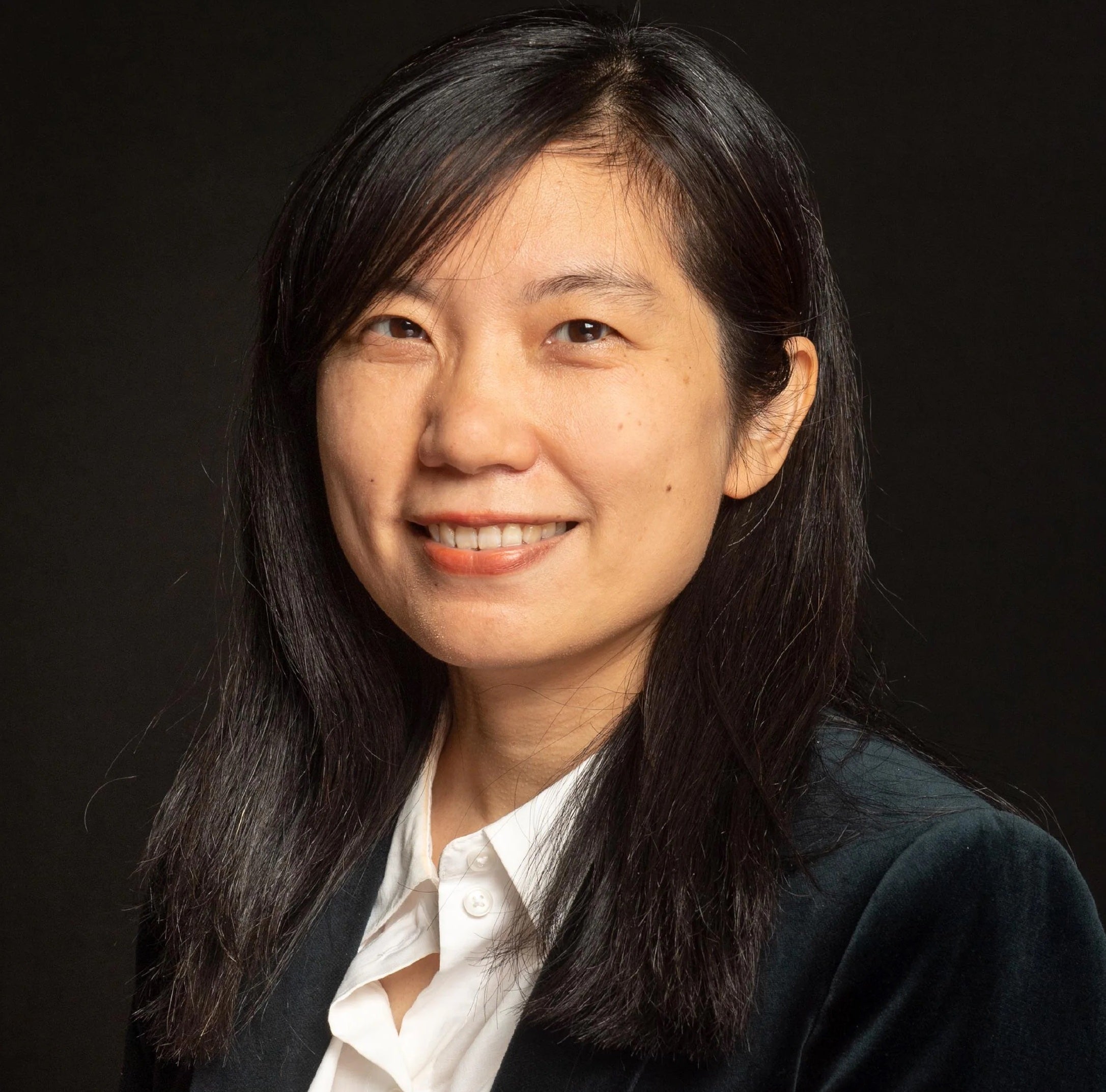 Julia Lee | Faculty